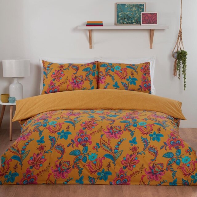 Divante Safia Duvet Cover and Pillowcase Set - Ochre/King - Wilko