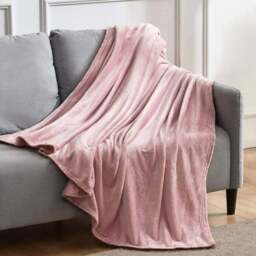 Velosso Blush Pink Flannel Faux Mink Throw 150 x 200cm - Size: 150 x 200 x 1cm - Wilko - thumbnail 3