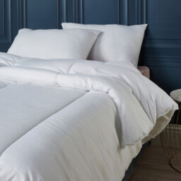 Downland Super Bounce 7.5 Tog Duvet White Super King size - Wilko - thumbnail 3