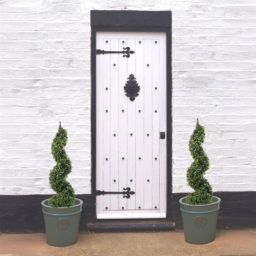 Leaf Boxwood Topiary Tall Artificial Spiral Tree with Metal Top - Size: 120 x 30 x 30cm - Green - Wilko - thumbnail 3