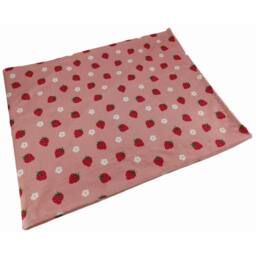 My Home Strawberry Fleece Throw - Blush - Wilko - thumbnail 3