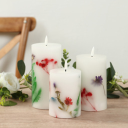 Avilo 3 Piece Flower Embedded Wax Candle Set - Size: 10 x 7.6 x 7.6cm - Multi - Wilko - thumbnail 5