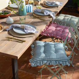 Wylder Millie Red Ruffle Seat Pad 40 x 40cm 2 Pack - Wilko - thumbnail 7