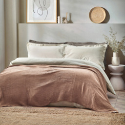 Yard Lark Pink Clay Large Muslin Cotton Throw 240 x 260cm - Size: 260 x 240cm - Yard Living - Wilko - thumbnail 3