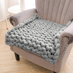 Living and Home Chunky Knit Throw 80 x 100cm - Grey - Wilko - thumbnail 6