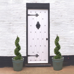 Botanik Spiral Boxwood Topiary Artificial Tree with Metal Top 120cm - Size: 120 x 30 x 30cm - Green - Wilko - thumbnail 3
