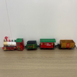 Rexco Deluxe Musical Around Christmas Tree Train Set - Size: 49 x 33 x 6cm - Multi Colour - Wilko - thumbnail 3