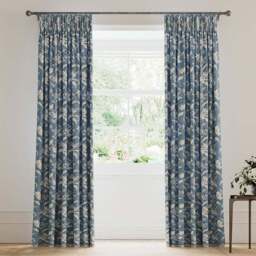 V&A Daffodil Dream Blue Lined Curtains 168 x 137cm - Size: 138 x 168 x 2cm - Wilko - thumbnail 1