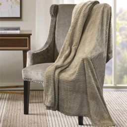 Velosso Latte Moda Plush Throw 127 x 152cm - Size: 127 x 152 x 1cm - Wilko - thumbnail 3