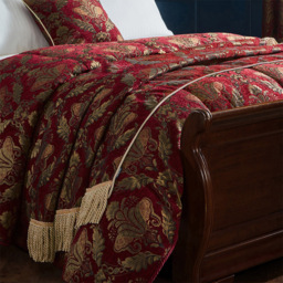 Paoletti Shiraz Burgundy Traditional Jacquard Throw 130 x 170cm - Size: 170 x 130cm - Red - Wilko - thumbnail 3