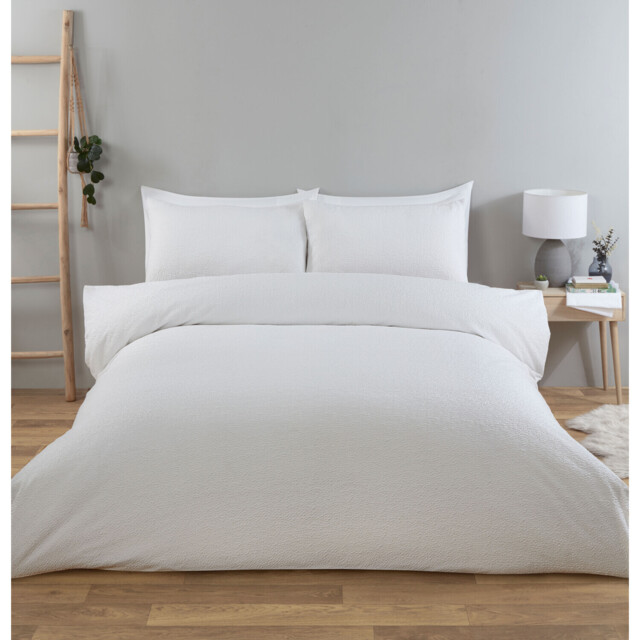 Elise Crinkle Duvet Cover and Pillowcase Set - White/Single - Wilko - image 1