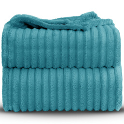 Velosso Bellissima Teal Plush Throw 100 x 150cm - Size: 100 x 150 x 1cm - Wilko - thumbnail 4