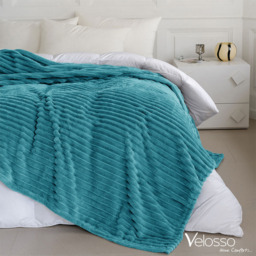 Velosso Bellissima Teal Plush Throw 100 x 150cm - Size: 100 x 150 x 1cm - Wilko - thumbnail 6