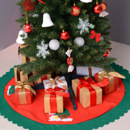 Everglow Green Artificial Christmas Pine Tree 6.8ft - Size: 7ft - Wilko - thumbnail 5