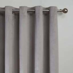 Divante Vermont Silver Velvet Blackout Curtains 168 x 183cm - Size: W 168 x D 183cm - Wilko - thumbnail 4