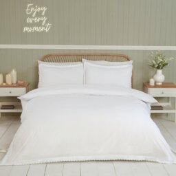 Scallop Edge Duvet Set Green Superking - Size: Super King - Wilko - thumbnail 1