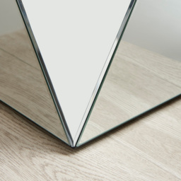 Furniturebox Georgia Silver Side Table - Size: 30.5 x 30.5 x 51.5cm - Wilko - thumbnail 5