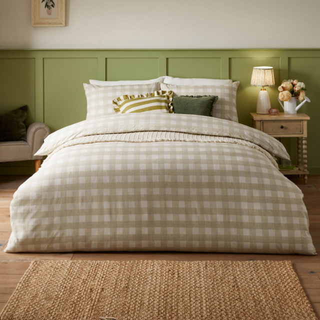 furn. Hartsford King Size Neutral Check Printed Duvet Set - Cream - Wilko - image 1