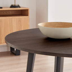 Furniturebox Kimmi 4 Seater Round Dining Table Oak Walnut and Black - Brown - Wilko - thumbnail 3