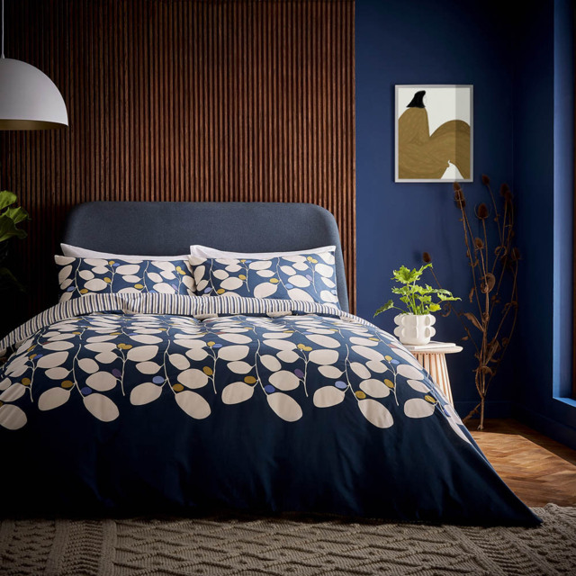 Helena Springfield Althea King Size Navy Duvet Set - Wilko - image 1