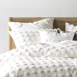 Linen House Haze Super King White Tufted Duvet Cover Set - Wilko - thumbnail 3