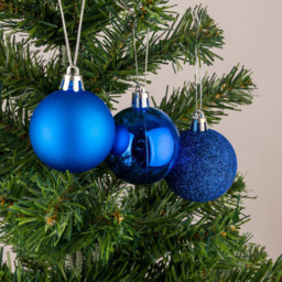 Shatchi 5cm Blue Shatterproof Christmas Baubles 9 Pack - Wilko - thumbnail 4