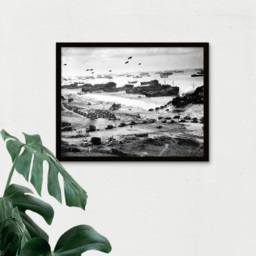 Artery8 WWII War D Day 1944 US Landing Ship Omaha Beach Framed Wall Art Print 30 x 41cm - Size: 43.3 x 33.3 x 1.5cm - Grey - Wilko - thumbnail 4