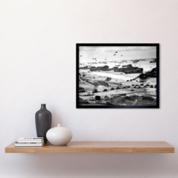 Artery8 WWII War D Day 1944 US Landing Ship Omaha Beach Framed Wall Art Print 30 x 41cm - Size: 43.3 x 33.3 x 1.5cm - Grey - Wilko - thumbnail 3