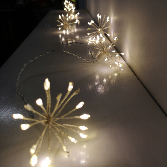 Samuel Alexander Warm White LED Christmas Twinkling Starburst Lights - Size: 10 x 270 x 10cm - Wilko - image 1