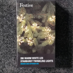 Samuel Alexander Warm White LED Christmas Twinkling Starburst Lights - Size: 10 x 270 x 10cm - Wilko - thumbnail 5