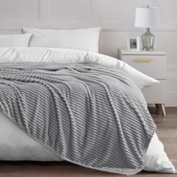 Velosso Grey Plain Corduroy Throw 127 x 152cm - Size: 127 x 152 x 1cm - Wilko - thumbnail 5