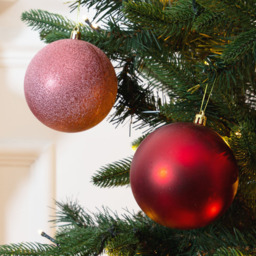 The Christmas Workshop Red Shatterproof Bauble 12 Pack - Wilko - thumbnail 7