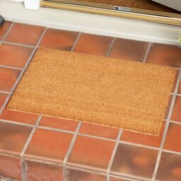 Esselle Home Astley Natural Coir Doormat 40 x 60cm - Brown - Wilko - thumbnail 3
