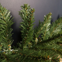 Samuel Alexander Plain Christmas Garland Green 270cm - Wilko - thumbnail 7