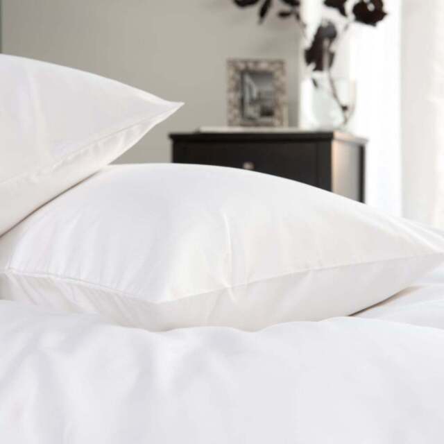 The Lyndon Company Standard White Pillowcase 2 Pack - Size: 50 x 75cm - Wilko - image 1