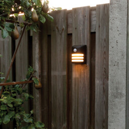 Luxform Solar Gap Wall Light with PIR Sensor - Size: 10 x 12 x 13.9cm - Black - Wilko - thumbnail 3
