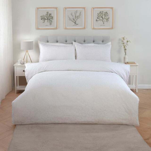 Emilia Jacquard Duvet Set White Double - Divante Finest - Wilko - image 1