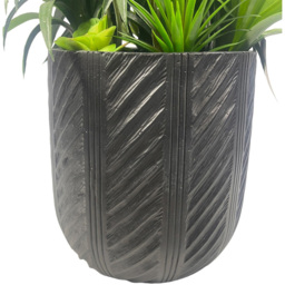 Leaf Yukka Display Artificial Plant in Pot 3ft - Size: 107 x 70 x 70cm - Pink - Wilko - thumbnail 5