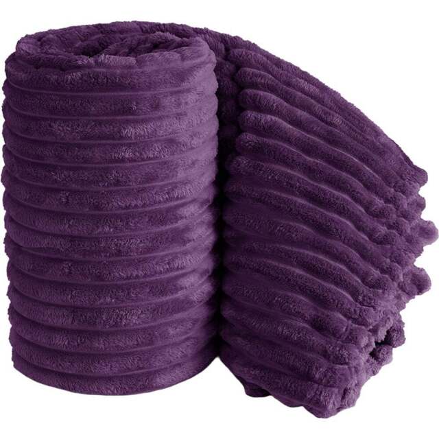 Velosso Bellissima Aubergine Plush Throw 200 x 240cm - Size: 200 x 240 x 1cm - Wilko - image 1