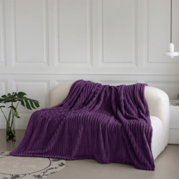 Velosso Bellissima Aubergine Plush Throw 200 x 240cm - Size: 200 x 240 x 1cm - Wilko - thumbnail 3