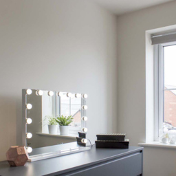 Jack Stonehouse White Sophia Hollywood Vanity Mirror with 15 LED Bulbs - Size: 58 x 44cm - Wilko - thumbnail 6