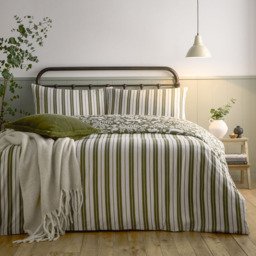 Furn Super King Size Skandi Woodland Brushed Cotton Duvet Set - Green - Wilko - thumbnail 3