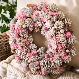 Dibor Pink Winter Sparkle Artificial Christmas Wreath with Pinecones 39cm - Size: 39 x 39 x 9.5cm - White - Wilko - thumbnail 3