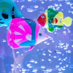 Global Gizmos Silver Fish Water Bubble Lamp 32cm - Size: 11 x 11 x 37cm - Multi - Wilko - thumbnail 6