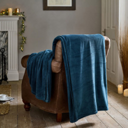 Deyongs Legion Blue The Big One Throw 230 x 270cm - Wilko - thumbnail 3