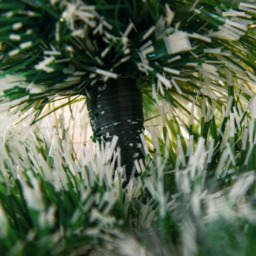 Everglow Full Bodied Green Artificial Pine Christmas Tree 4.9ft - Size: 5ft - Wilko - thumbnail 4