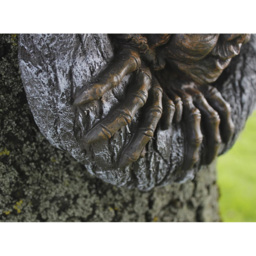 Marco Paul Tree Peeker Goblin Garden Ornament - Size: 20 x 20 x 34.8cm - Grey - Wilko - thumbnail 5