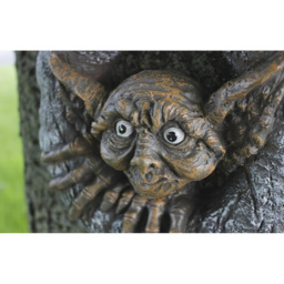Marco Paul Tree Peeker Goblin Garden Ornament - Size: 20 x 20 x 34.8cm - Grey - Wilko - thumbnail 4
