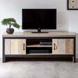 GFW Boston 2 Door 2 Shelf Oak TV Unit - Size: 43 x 113 x 39cm - Brown - Wilko
