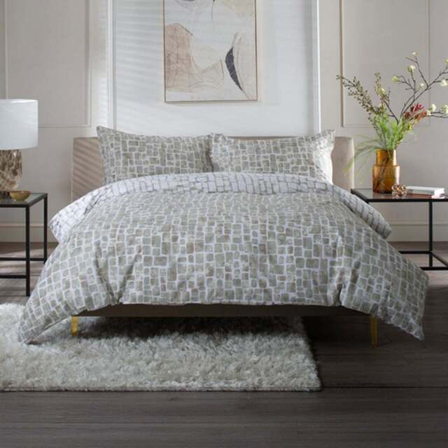 The Lyndon Company Tulle Super King Size Natural Reversible Duvet Set - Cream - Wilko - image 1